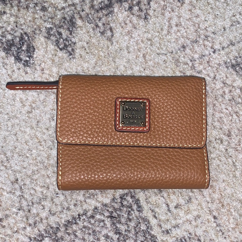 Dooney & Bourke NWOT credit card wallet NEW QVC tan pebbled leather